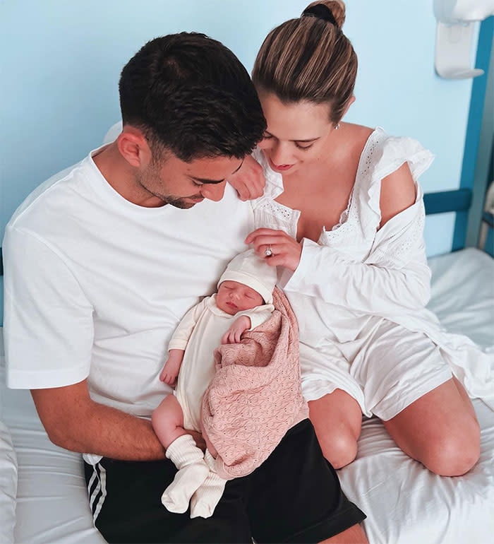 Enzo Zidane y su novia, Karen Gonçalvez, han sido padres