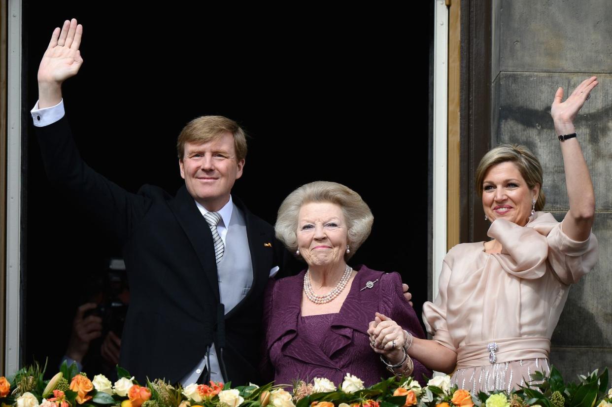 inauguration of king willem alexander as queen beatrix of the netherlands abdicates