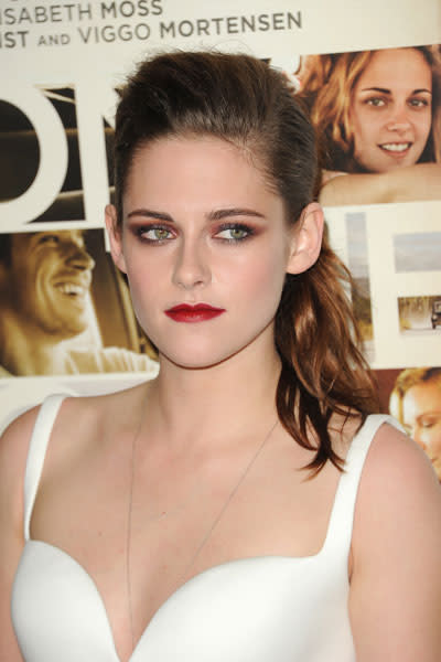 Look at those kissable lips! Stewart goes vampy with a berry lip colour and smoky eyes. We bet boyfriend Robert Pattinson loves her sexy yet chic look. (Photo by Jason Merritt/Getty Images)