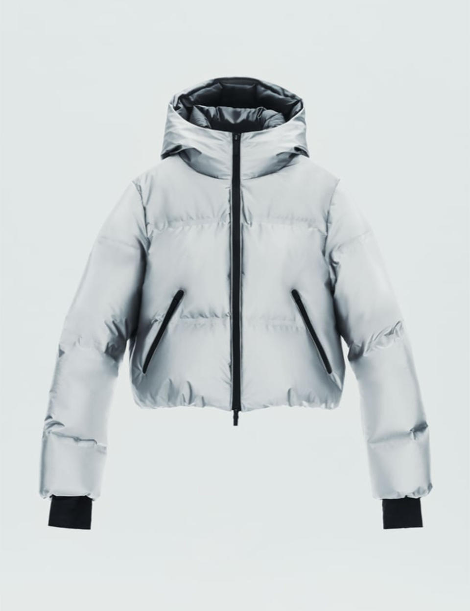 179 euros<br><br><a href="https://www.zara.com/fr/fr/doudoune-coupe-vent-et-impermeable-avec-technologie-recco--collection-ski-p08073026.html?v1=311282219" rel="nofollow noopener" target="_blank" data-ylk="slk:Acheter;elm:context_link;itc:0;sec:content-canvas" class="link ">Acheter</a>