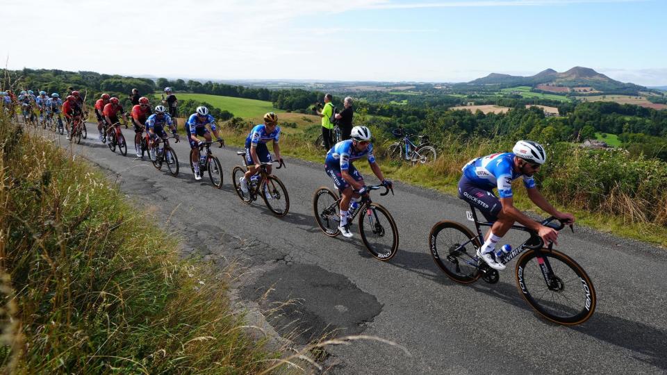 Tour of Britain begins with battle in Scottish Borders Yahoo Sports