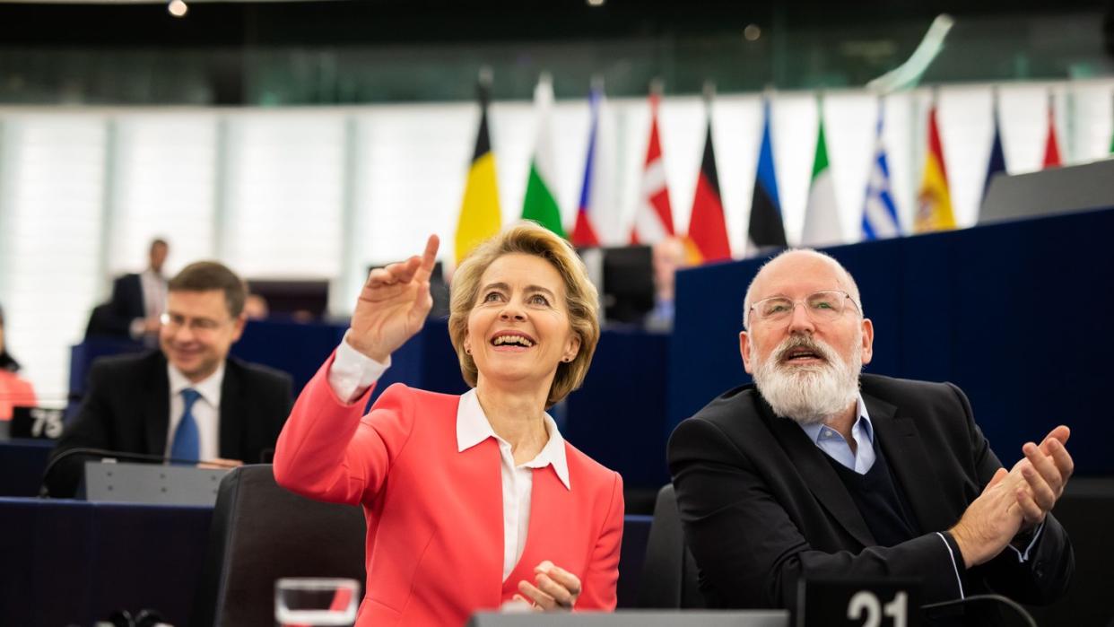 EU-Kommissionspräsidentin Ursula von der Leyen und Vize Frans Timmermans im Europäischen Parlament in Straßburg.