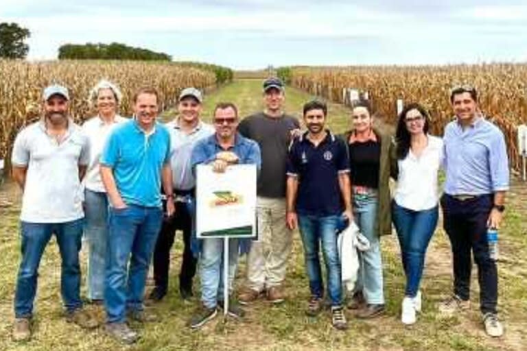 Mike Graham recorrió junto a parte del equipo campos en el interior de la Argentina