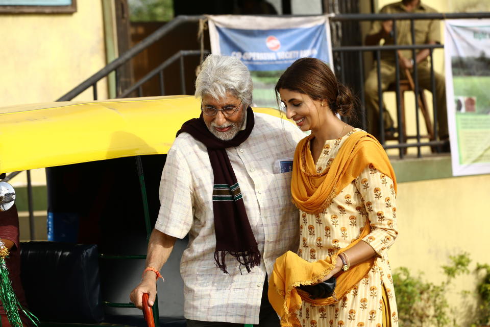 Amitabh and Shweta Bachchan shoot for an ad.