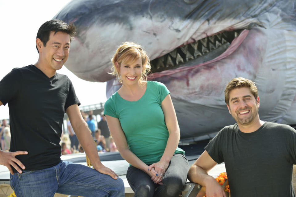 The MythBusters team -- Kari Byron, Grant Imahara and Tory Belleci -- test a lifesize Megalodon model, dubbed "Sharkzilla" and created by Jim Shartis, to see how strong the massive shark's jaws would have been. Sharkzilla 
