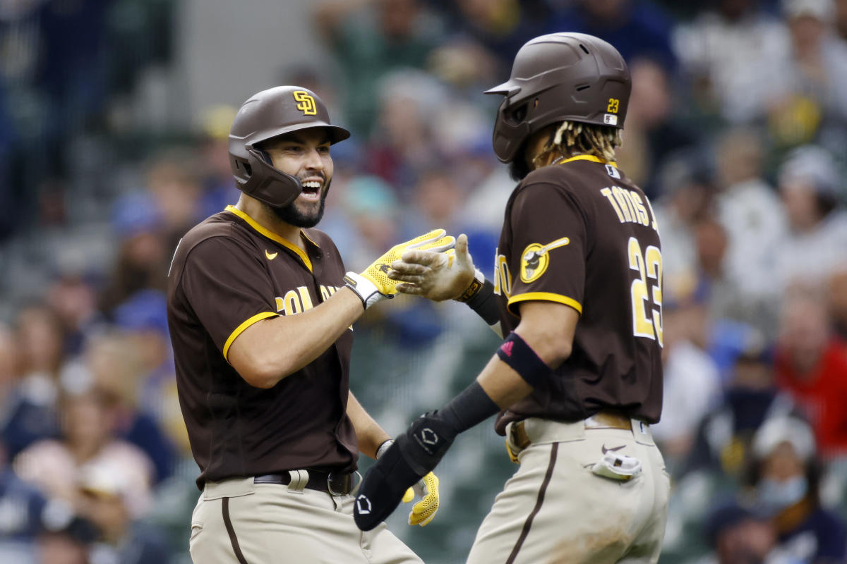 San Diego Padres' Eric Hosmer (30) celebrates his three-run home