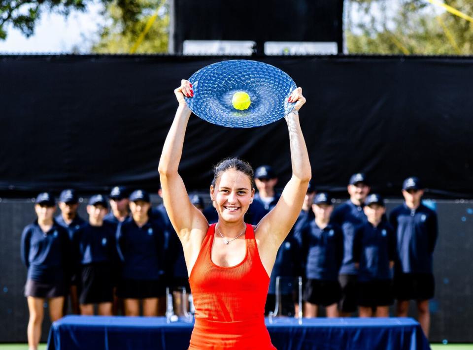 烏克蘭網球女將柯絲堤雅克(Marta Kostyuk)5日摘下奧斯汀公開賽(Austin Open)女單冠軍。(WTA官方推特 )