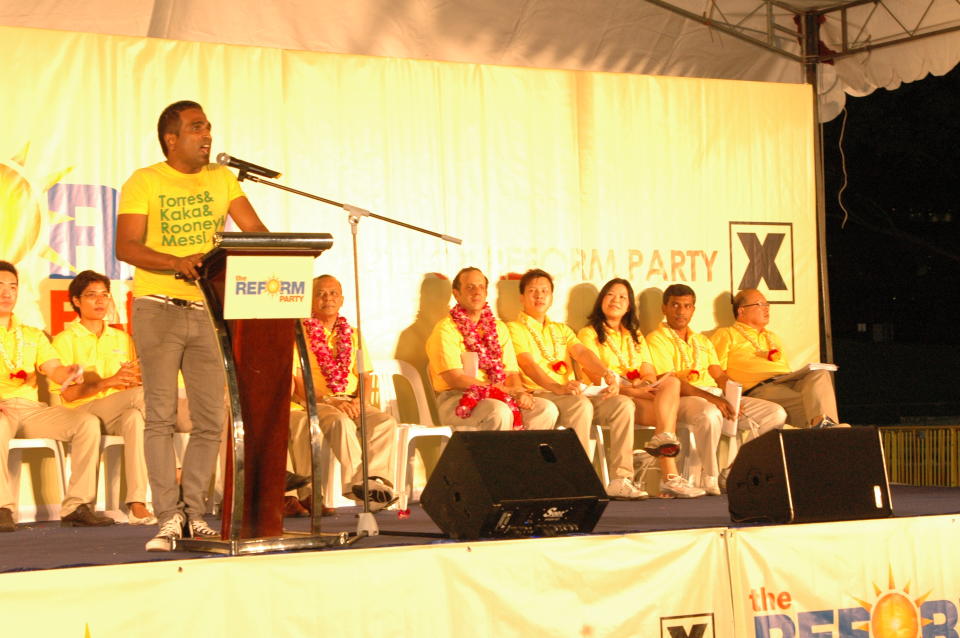 Famed criminal lawyer and human rights activist M Ravi was a guest speaker at the Reform Party rally. (Yahoo! photo/ Ignatius Chay)