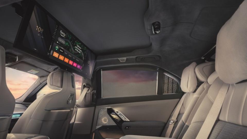 懸浮式劇院螢幕為i7 eDrive50 Excellence標準配備。(圖片來源/ BMW)