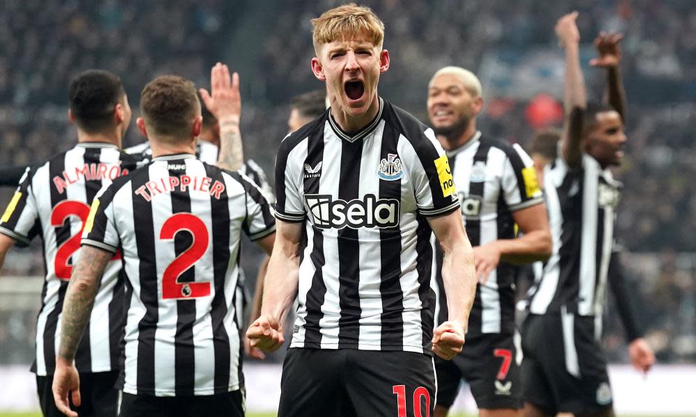 Anthony Gordon roars with delight following his 55th-minute goal against Manchester United