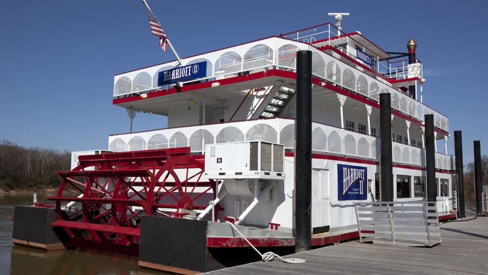 mississippi riverboat brawl