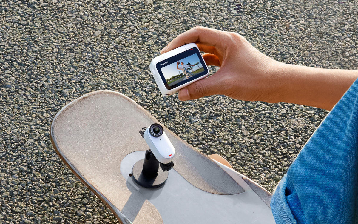  Insta360 GO 3 128GB – Vlogging Camera for Creators, Vloggers  with Flip Touchscreen, Small, Light and Portable Action Camera, Hands-Free  POV, Mount Anywhere, Stabilization, Remote Preview, Waterproof : Electronics