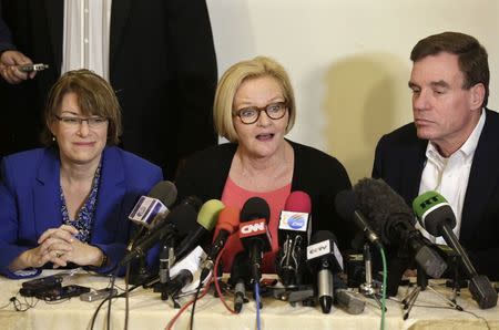 U.S. Senators (L-R) Amy Klobuchar (D-MN), Claire McCaskill (D-MO) and Mark Warner (D-VA) attend a news conference in Havana February 17, 2015. REUTERS/Enrique De La Osa