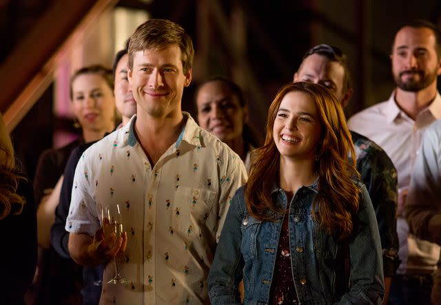 Netflix Glen Powell and Zoey Deutch in 'Set It Up,' 2018