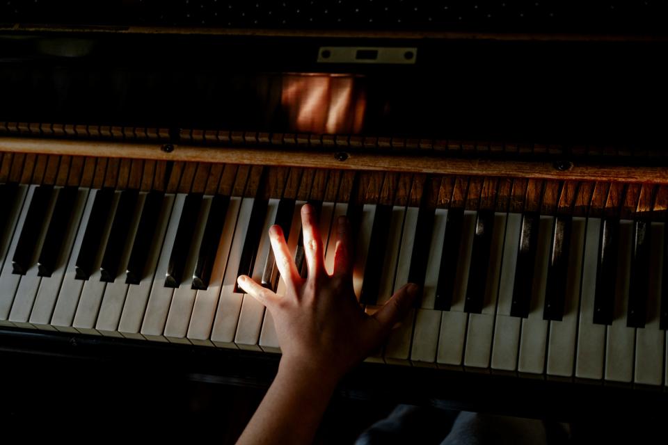 Cindy’s hand at the piano