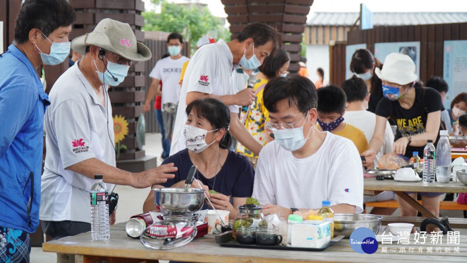 觀音區蓮花園休閒農業協會將舉辦「荷田小廚房」體驗活動。