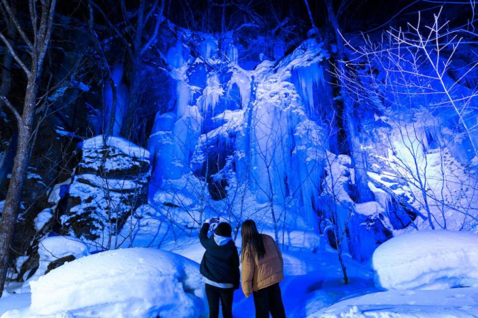 Aomori | Winter Oirase Keiryu: Frozen Waterfall Night Tour *Tour Bus transportation included. (Photo: KKday Singapore)