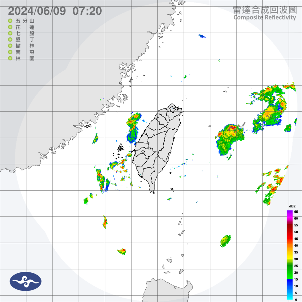 今日鋒面位於台灣北部海面，隨著西南風逐漸增強，為台灣帶來豐富水氣。（氣象署提供）