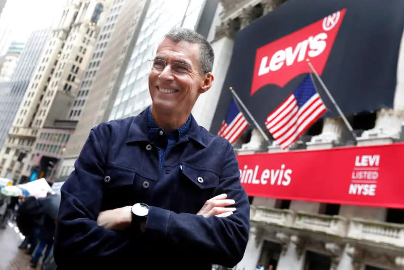 ▲Levi's首席執行長伯格（Chip Bergh）澄清他從未建議大家不要洗牛仔褲，而是要避免用洗衣機清洗，他更加碼透露獨特的牛仔褲洗法。（圖／美聯社／達志影像）