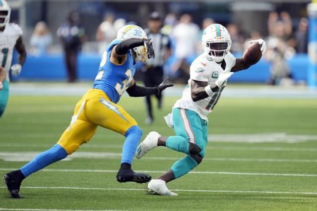 Chargers' improved ground game on display during loss to Miami