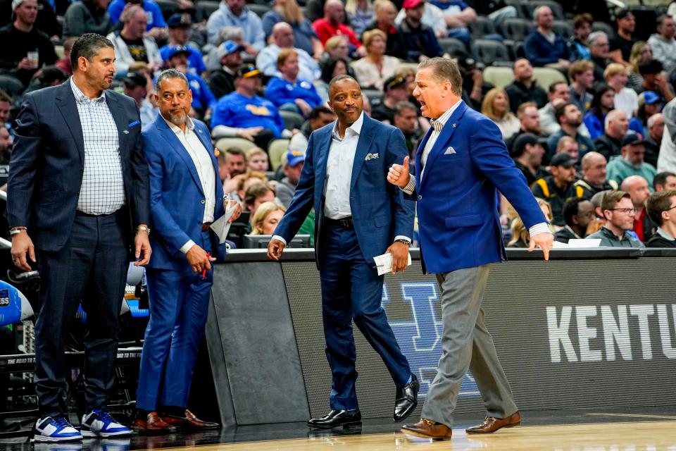 Kentucky head coach John Calipari reacts to a play in the first round of the NCAA Tournament against Oakland.