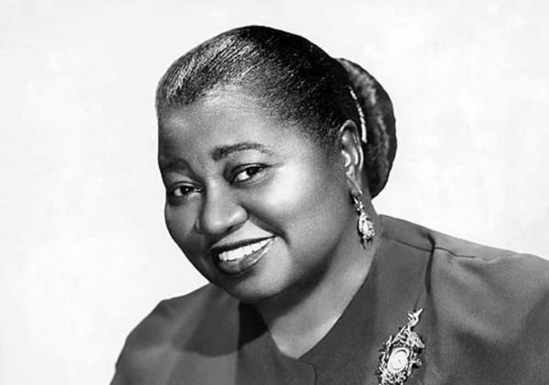 首位獲得奧斯卡獎的《亂世佳人》黑人女演員Hattie McDaniel。