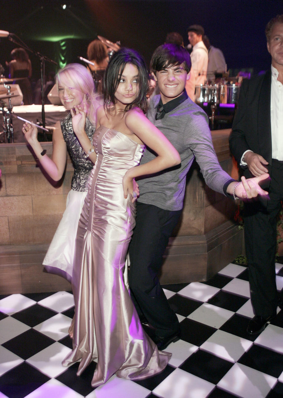 <p>He totes got down on the dance floor though. This is a strangely sexual photo, TBH.</p>