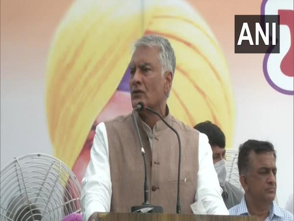 Congress leader Sunil Jakhar addressing a party program on Friday. [Photo/ANI]