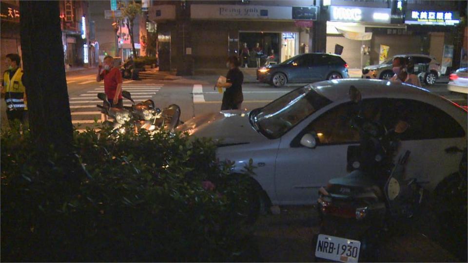 撞不停！疲勞駕駛逆撞20車、2車對撞衝店家