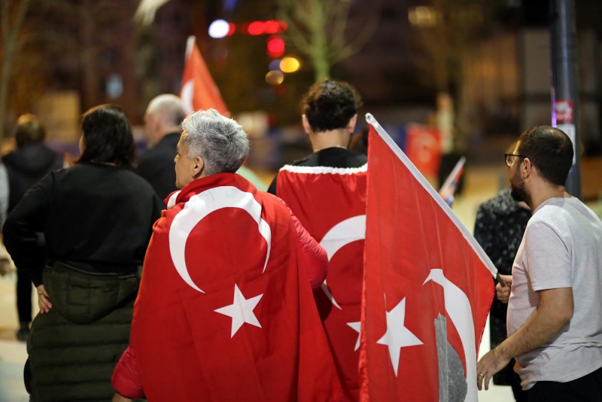 Turkish citizens waving Turkish flags and celebrating the results of the 2024 elections. Victory for the CHP political party. <a href="https://www.shutterstock.com/es/image-photo/turkey-04-01-2024-turkish-citizens-2444035699" rel="nofollow noopener" target="_blank" data-ylk="slk:Images3/Shutterstock;elm:context_link;itc:0;sec:content-canvas" class="link ">Images3/Shutterstock</a>