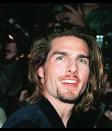 <p><strong>Tom Cruise<br></strong><br><strong>Antes.</strong> El actor no siempre se distinguió por su perfecta sonrisa. Durante su juventud, tuvo un par de colmillos que solo iban muy bien con su personaje en “La Entrevista con el Vampiro”. / Foto: Instagram <a rel="nofollow noopener" href="https://www.instagram.com/fan_tomcruise_ig/" target="_blank" data-ylk="slk:fan_tomcruise_ig;elm:context_link;itc:0;sec:content-canvas" class="link ">fan_tomcruise_ig</a> </p>