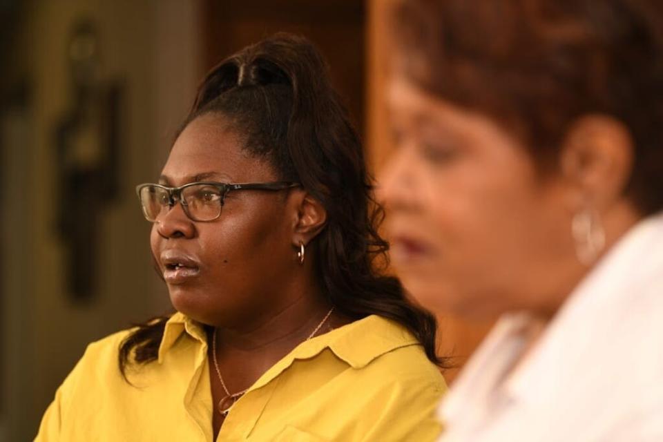 Jada Walker (left) with her mother, Pamela Walker (Photo credit: Ken Love Photography)