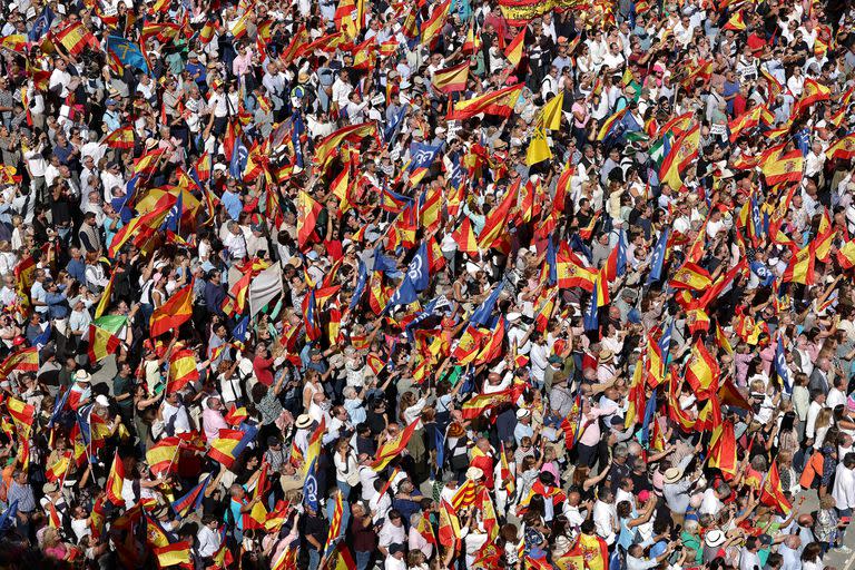 Masiva marcha del PP contra la “cacicada” y la “indignidad” de la amnistía (Crédito: AFP).