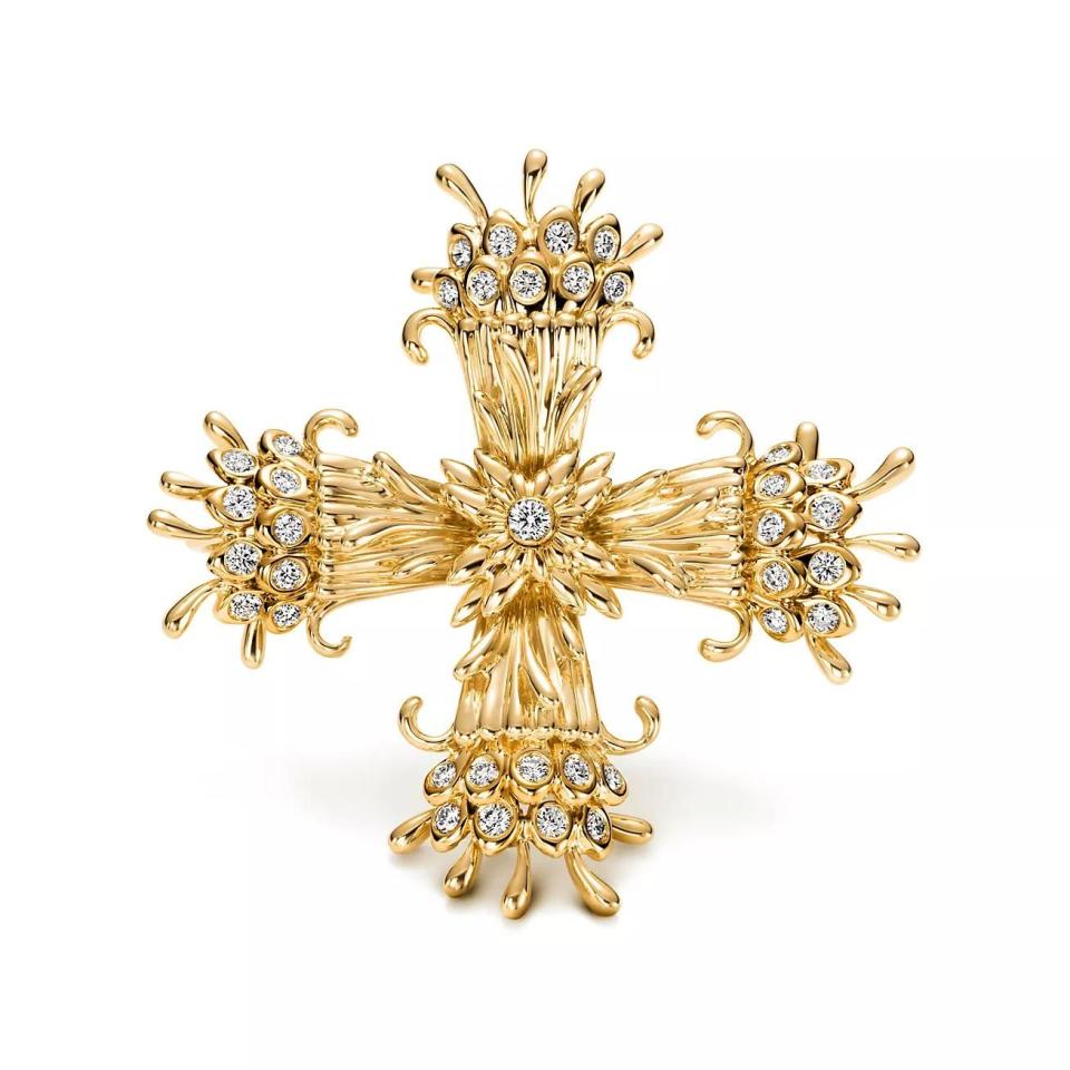 <p><a href="https://www.tiffany.com/jewelry/brooches/tiffany-co-schlumberger-maltese-cross-clip-13195293/" rel="nofollow noopener" target="_blank" data-ylk="slk:Shop Now;elm:context_link;itc:0" class="link ">Shop Now</a></p><p>Schlumberger Maltese Cross Clip</p><p>tiffany.com</p><p>$25500.00</p>