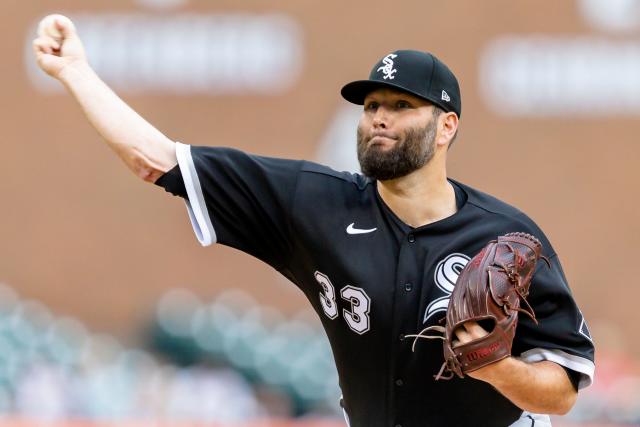 Lance Lynn of the Chicago White Sox pitches in the first inning