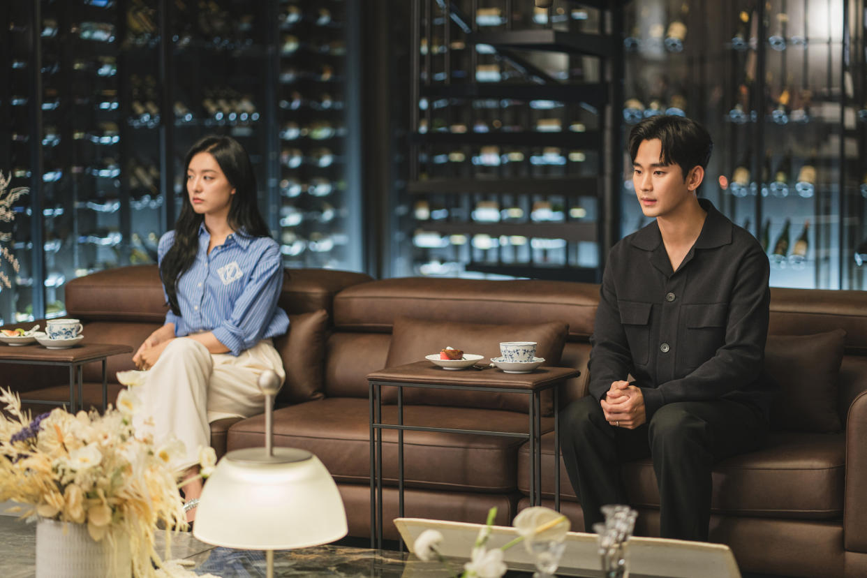 Kim Ji-won and Kim Soo-hyun in <i>Queen of Tears</i><span class="copyright">Courtesy of Netflix</span>