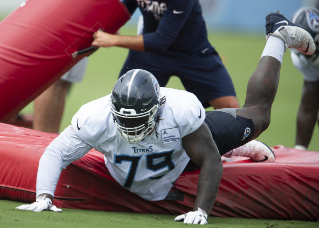 Titans Twitter roasts Isaiah Wilson saying he's done with team