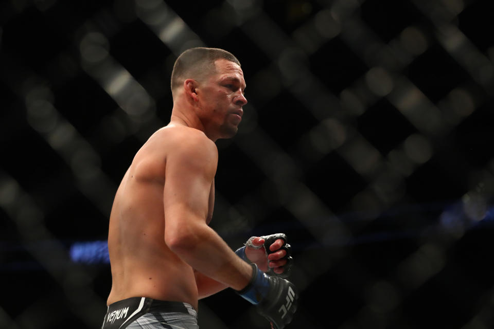 12 de junio de 2021; Glendale, Arizona, Estados Unidos; Nate Diaz durante UFC 263 en Gila River Arena. Crédito obligatorio: Mark J. Rebilas-USA TODAY Sports