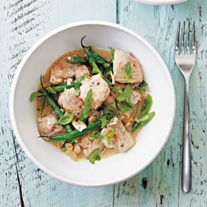 Itsu Thai Green Chicken Curry Recipe with Green Beans | Itsu The Cookbook | Recipes | Food | Red Online