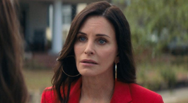 Courteney Cox is bringing Gale Weathers back to Scream 7. - Image: Paramount