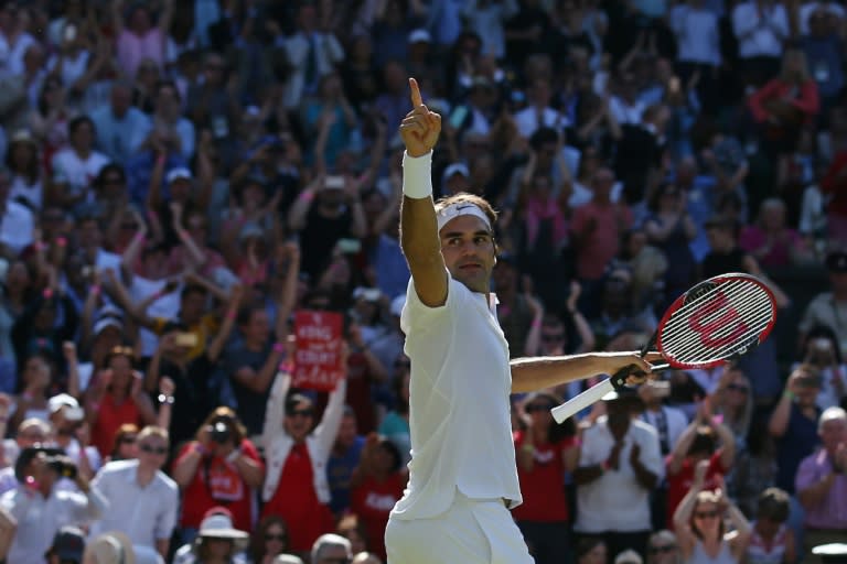 Roger Federer will partner 16th-ranked Belinda Bencic in his first appearance in 15 years at the mixed-team Hopman Cup in Perth early next year