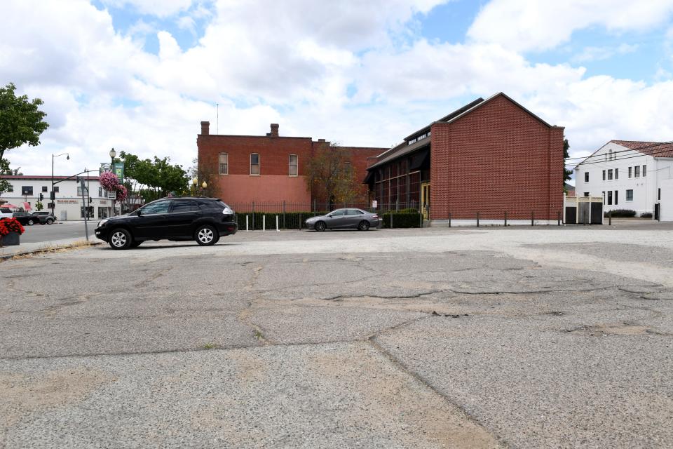 A temporary fire station facility in downtown Santa Paula will go up on a parking lot next to the California Oil Museum.