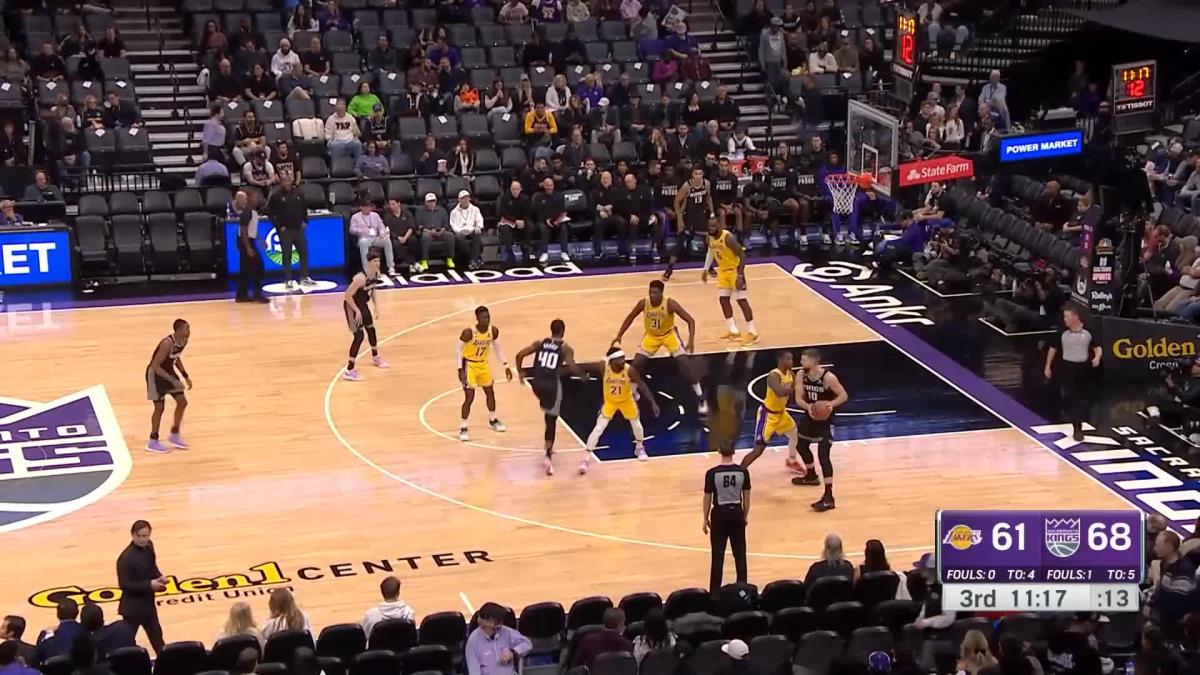 Watch Domantas Sabonis throw down poster dunk vs. Suns – NBC Sports Bay  Area & California