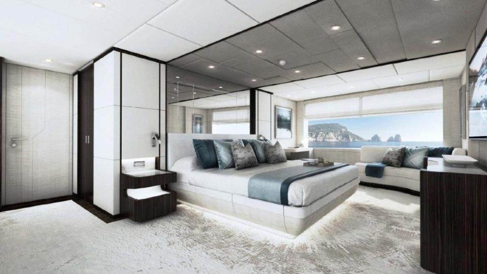 Gulfcraft Majesty 120 main suite