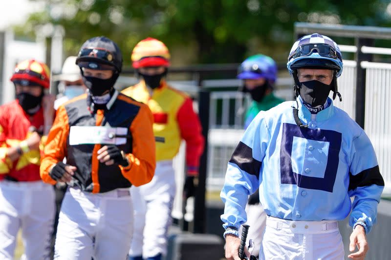 Horse Racing at Newcastle Racecourse