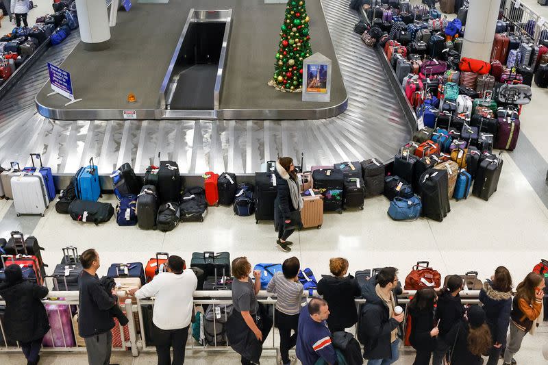 Travellers deal with weather cancellations at Chicago Midway International Airport