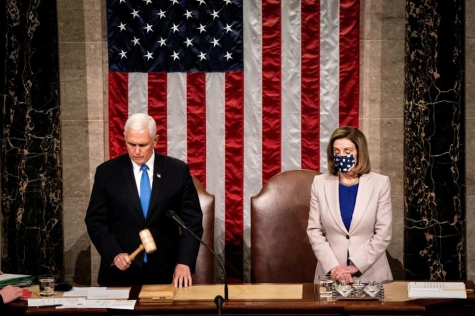 Mike Pence y Nancy Pelosi.