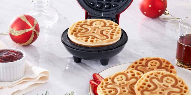 Home Made FORTUNE COOKIES - DASH Mini Pizzelle Maker [Recipe