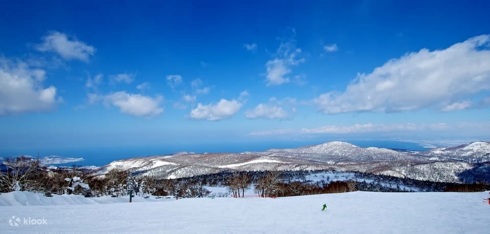 Sapporo Kokusai Ski Resort Equipment Rental. (Photo: Klook SG)