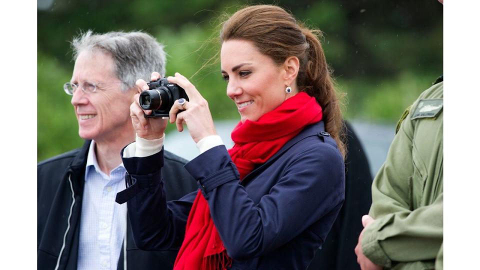 Kate Middleton taking photographs in Canada, 2011